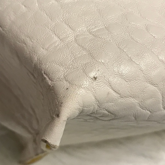 Large Tote with Tassel - Picture 8 of 8